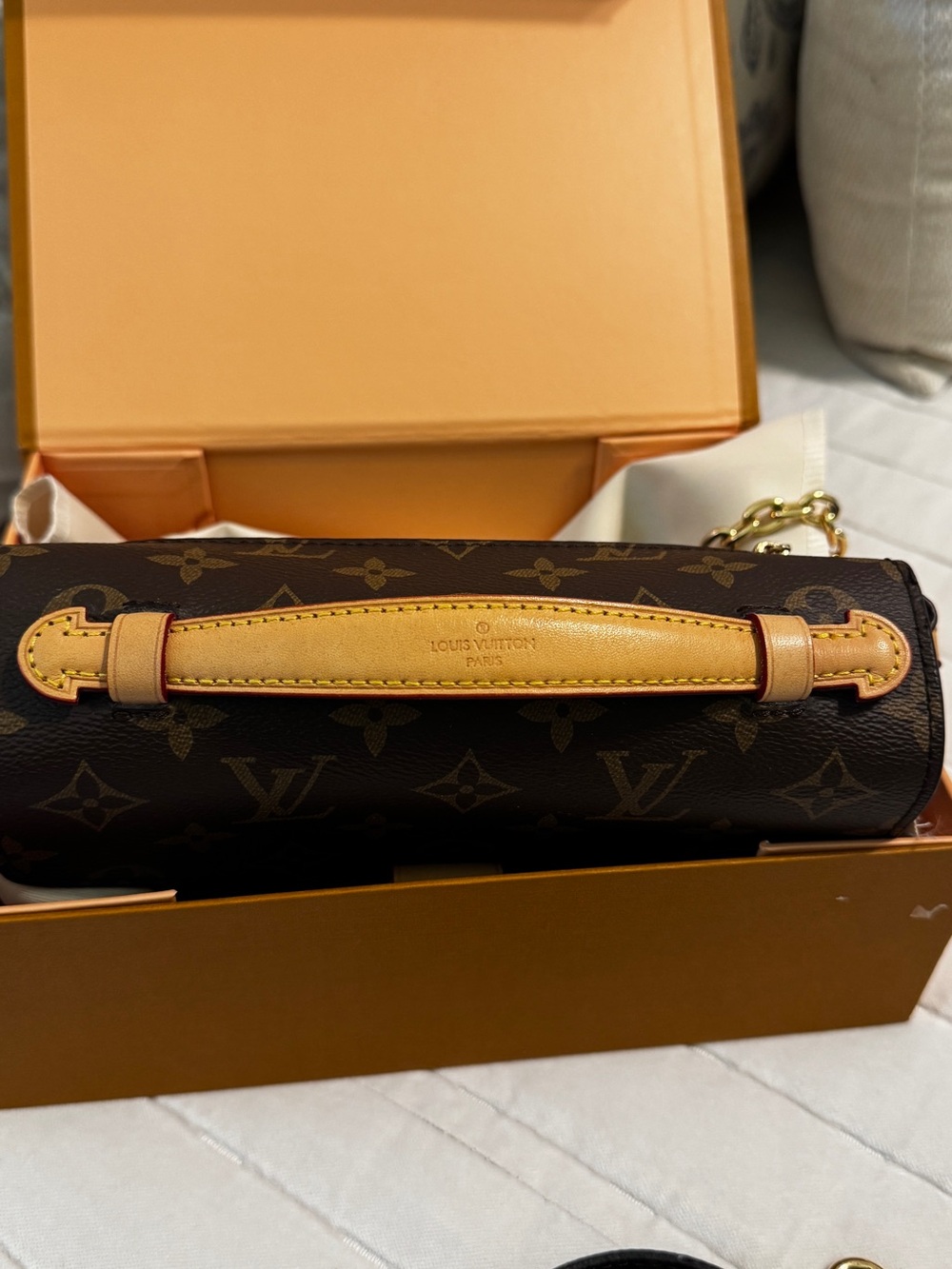 Louis Vuitton Monogram Canvas Crossbody Bag in Brown with Gold Hardware - Picture 3 of 5